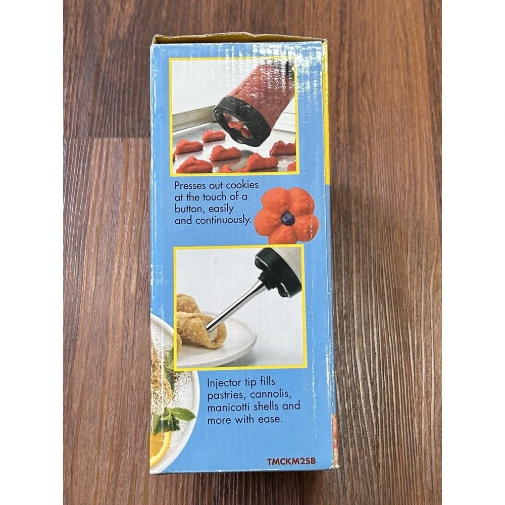Toastmaster Cookie Press TMCKM2SB-12 Discs, 8 Tips, 2 Cannoli Forms 2005 Open Bx